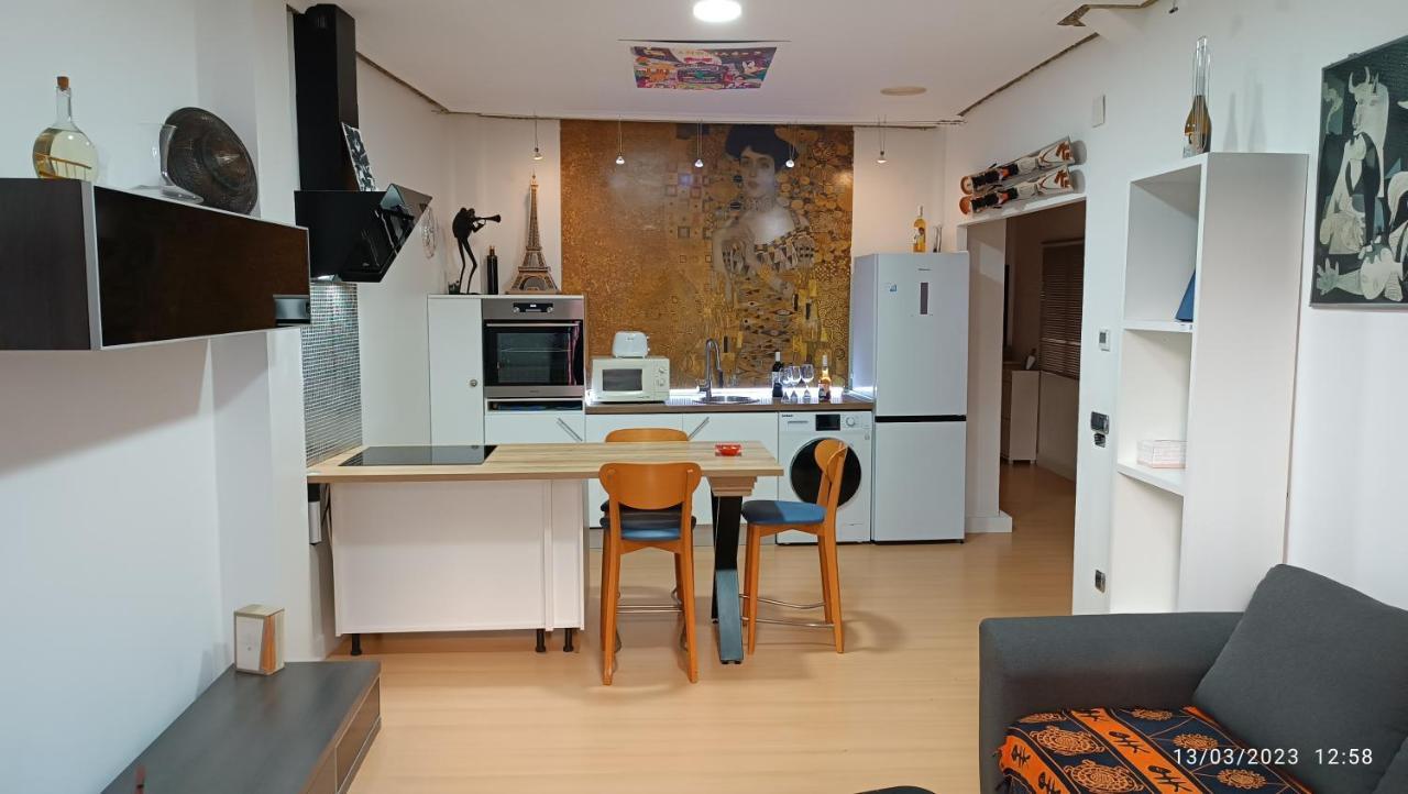 Breton Magico Apartment Logrono Bagian luar foto